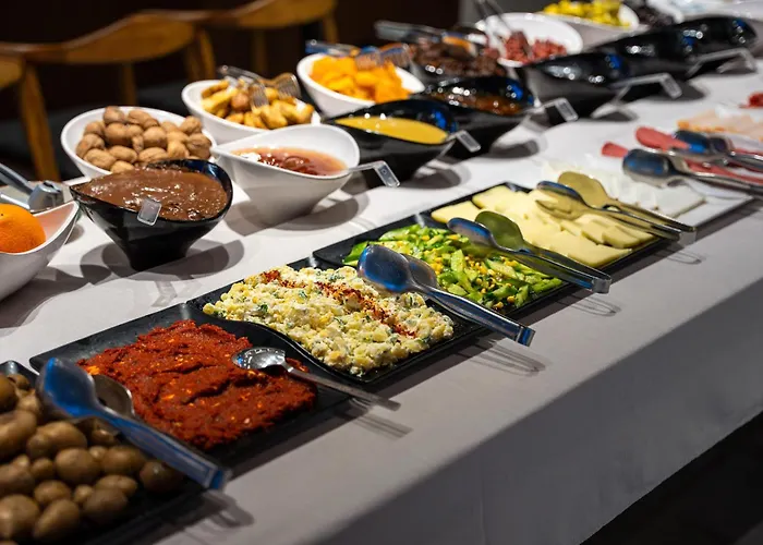 Ξενοδοχείο Life Demir 3*