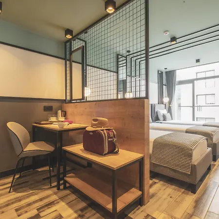 Life Demir מלון 3*